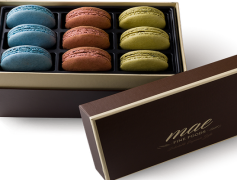 Macaroons, Colorful Confections, Gourmet Snacks, Chewy Bites, Sweet Treats PNG